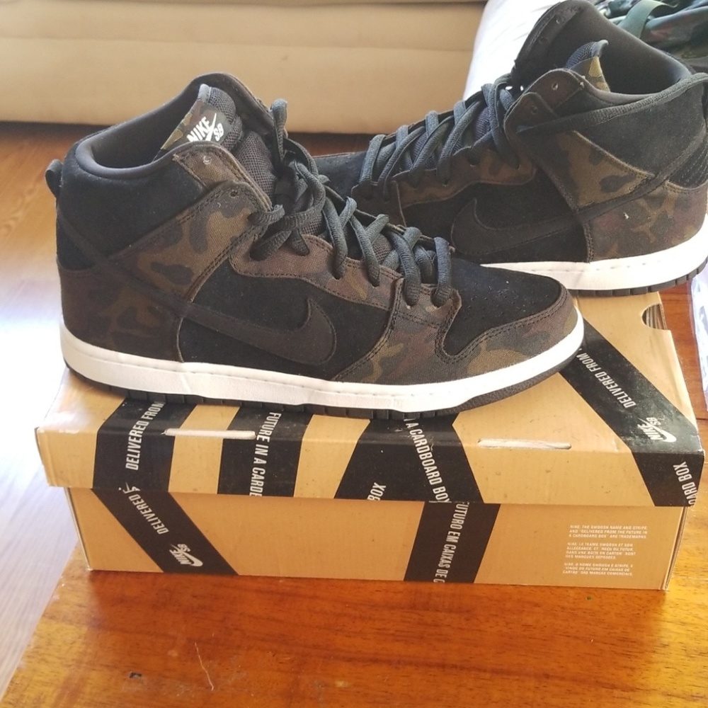 Nike SB Dunk High Pro